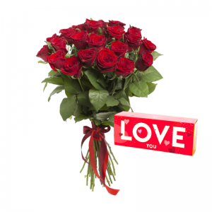 זר ורדים אדומים ושוקולד LOVE